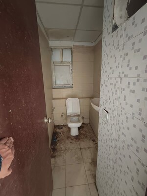 Bathroom in 3.5 BHK Apartment at ILD Greens, Sector 37c – for Rent