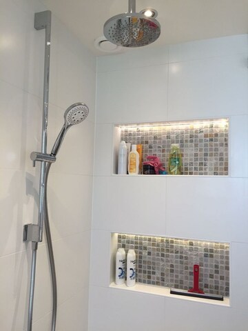 Furnished Amenities in 3 BHK Apartment at Roodraksh Golf Walk, Chembur – for Rent