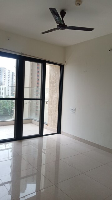 Room in 2.5 BHK Apartment at Sargam CHS Nanded, Sinhagad Road – for Rent