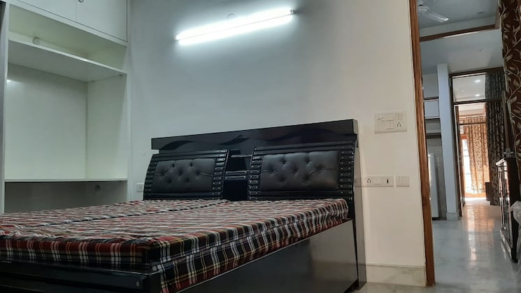 Bedroom, panchsheel park 5 Bedroom 800 Sq.Yd. Builder Floor In Panchsheel Park Delhi 9495457