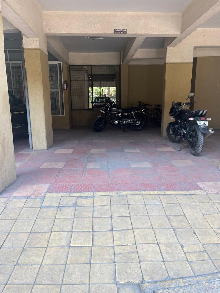  Parking, sukhwani-palm-breeze 2 Bedroom 775 Sq.Ft. Apartment In Pimple Saudagar Pune 9495459