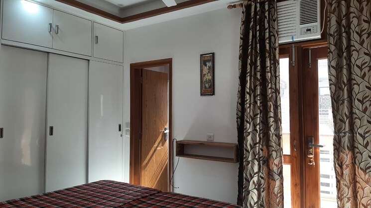 Bedroom, panchsheel park 4 Bedroom 600 Sq.Yd. Builder Floor In Panchsheel Park Delhi 9495482