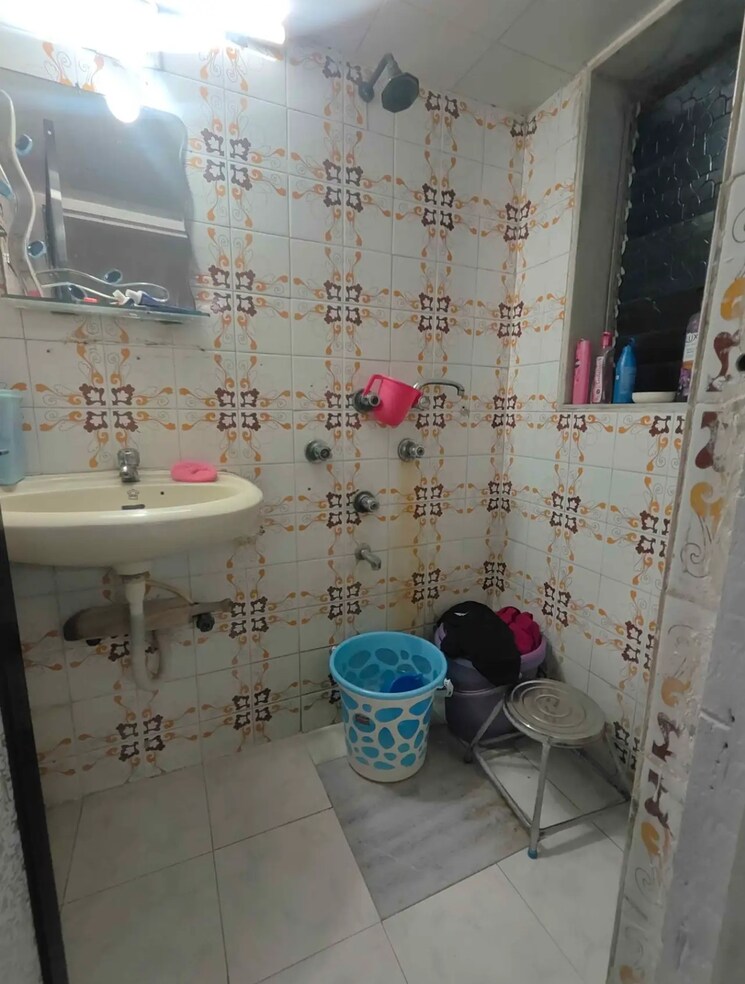 Bathroom, kalpataru-apartment 1 Bedroom 550 Sq.Ft. Apartment In Bhayandar East Thane 9495490