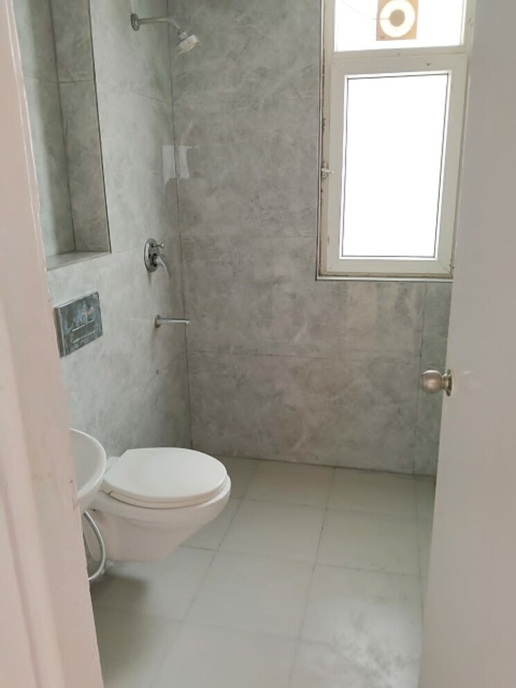 Bathroom, ild-grand 3 Bedroom 1820 Sq.Ft. Apartment In Sector 37c Gurgaon 9495500