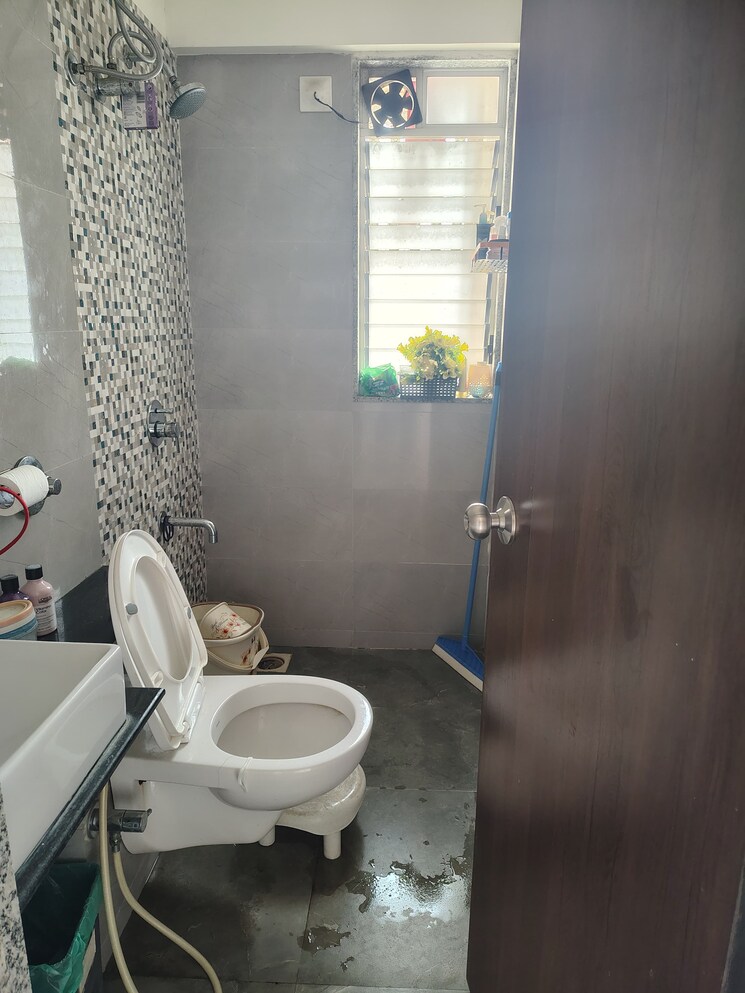 Bathroom, malad west 1 Bedroom 470 Sq.Ft. Apartment In Malad West Mumbai 9495525