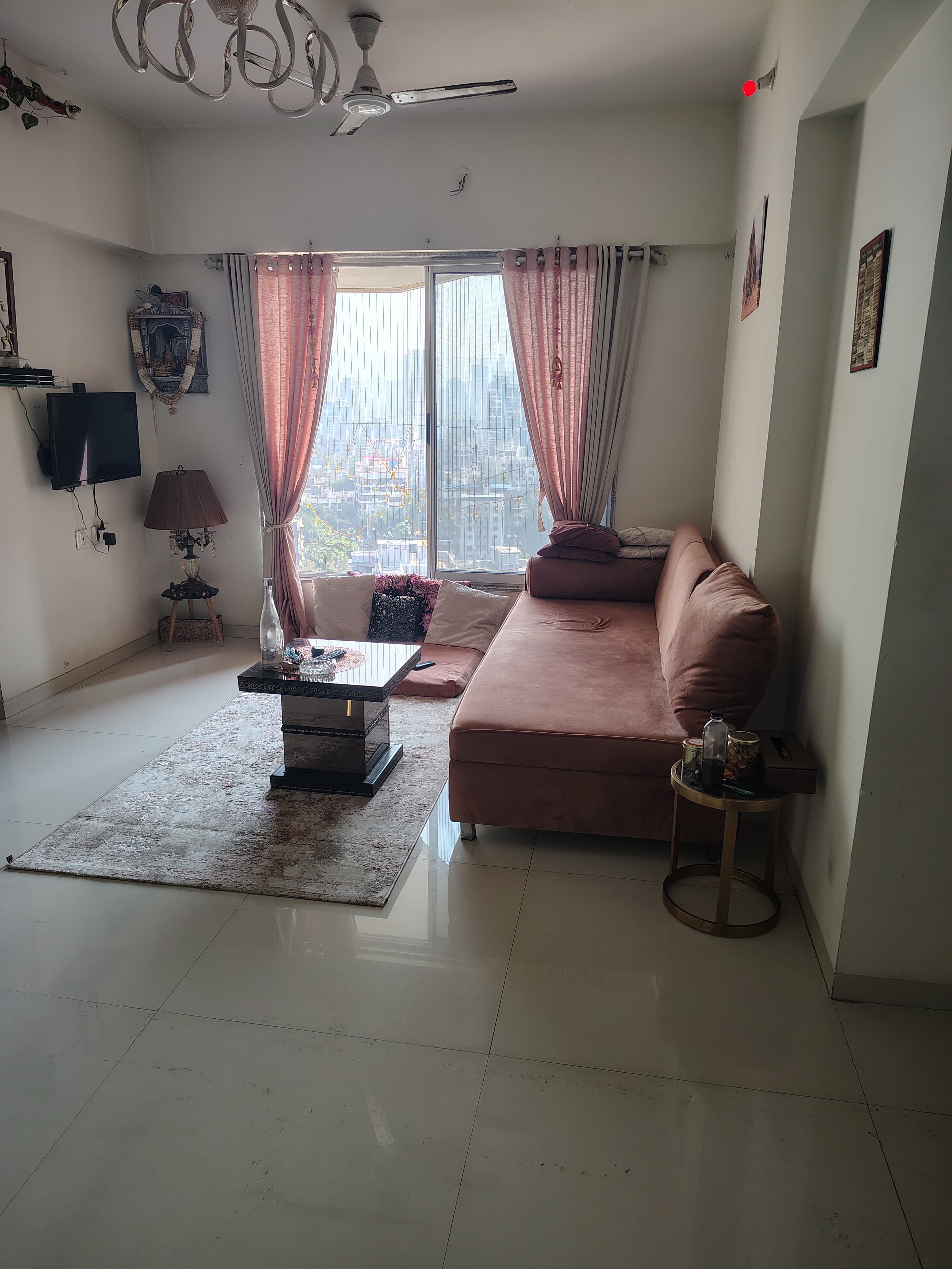 1 BHK Apartment For Rent in Residential Tower 