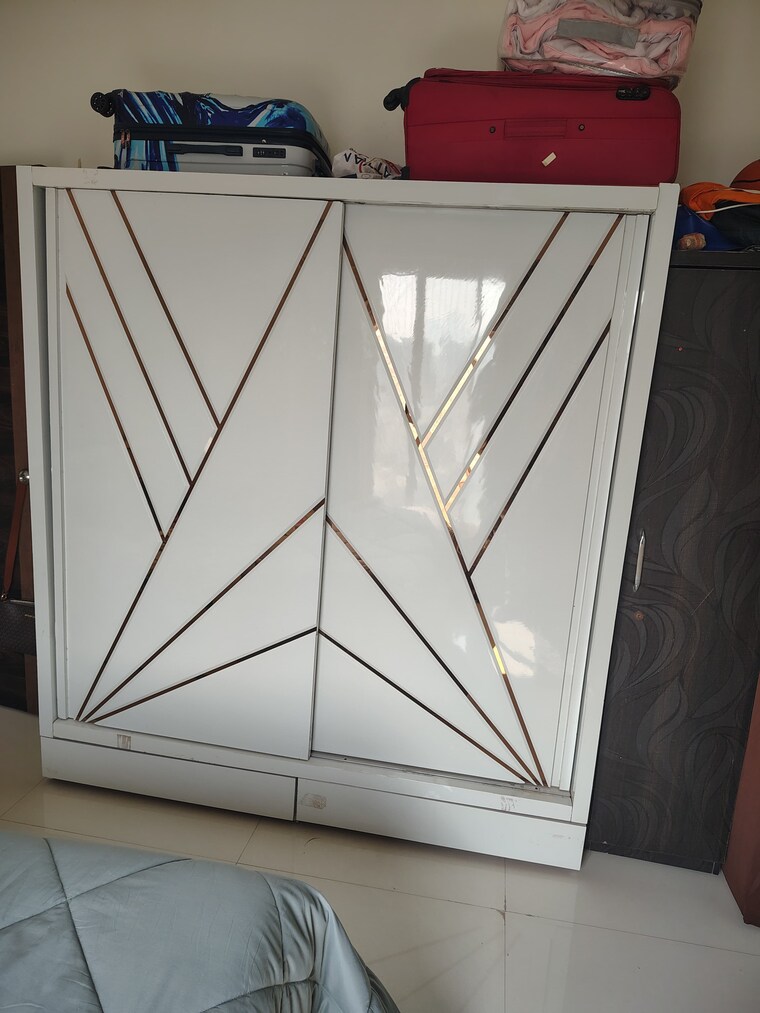 Cupboard, malad west 1 Bedroom 470 Sq.Ft. Apartment In Malad West Mumbai 9495525