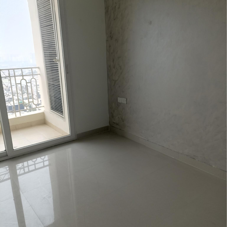 Room, mahagun-mirabella 2.5 Bedroom 1400 Sq.Ft. Apartment In Sector 79 Noida 9495526