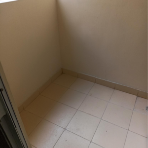 Furnished Amenities in 2.5 BHK Apartment at Mahagun Mirabella, Sector 79 – for Rent