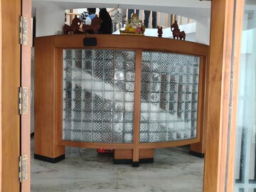 Bedroom in 2 BHK Builder Floor at Panchsheel Enclave – for Rent