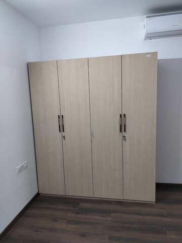 Room in 2 BHK Apartment at Hero Homes Gurgaon, Sector 104 – for Rent