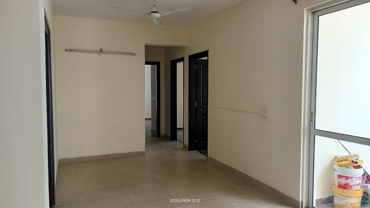 Living Room, mahagun-mezzaria 4 Bedroom 4425 Sq.Ft. Apartment In Sector 78 Noida 9495742