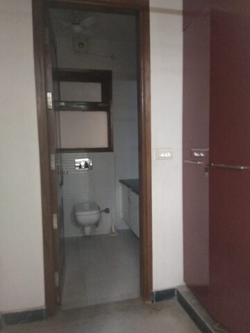 Furnished Amenities in 6+ BHK Independent House at Phi Iii Greater Noida – for Sale