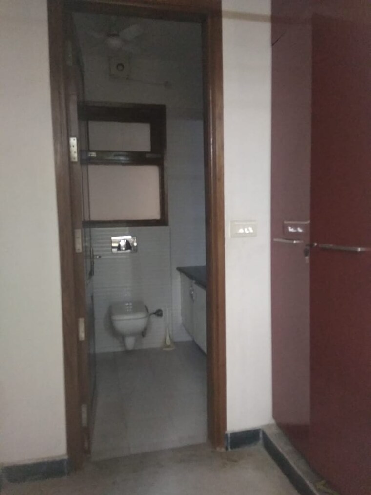 undefined, phi iii greater noida 6+ Bedroom 200 Sq.Mt. Independent House In Phi Iii Greater Noida Greater Noida 9495590