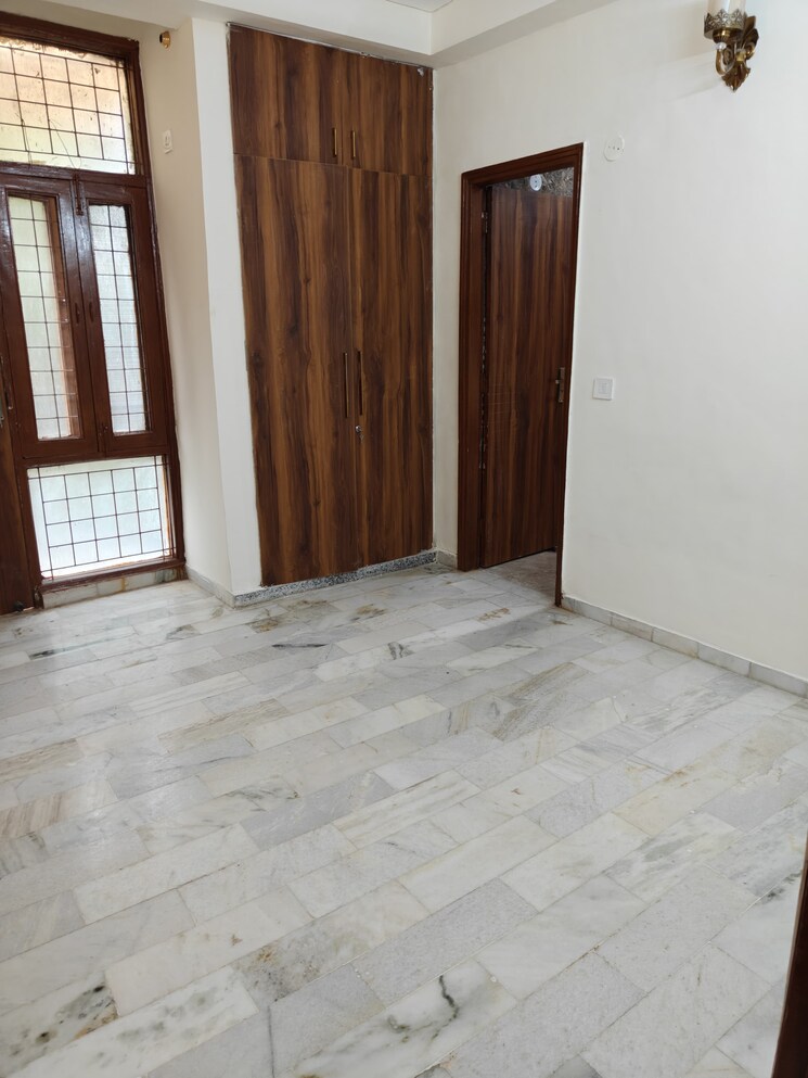 Room, greater kailash 2 Bedroom 1200 Sq.Ft. Builder Floor In Greater Kailash Delhi 9495709