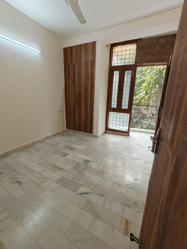 Room, greater kailash 2 Bedroom 1200 Sq.Ft. Builder Floor In Greater Kailash Delhi 9495709