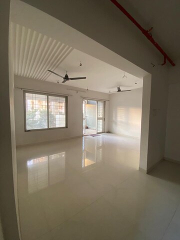 Room in 2 BHK Apartment at Uday Emerald Park, Tathawade – for Rent