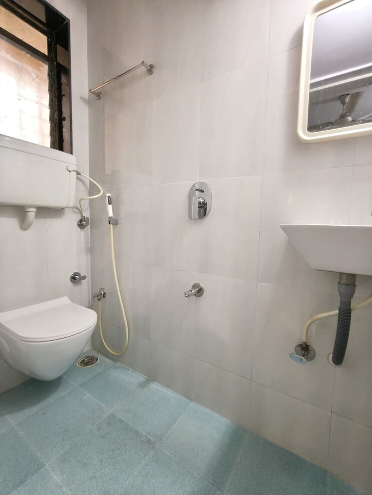 Bathroom, prathamesh-chs 2 Bedroom 650 Sq.Ft. Apartment In Borivali West Mumbai 9495627