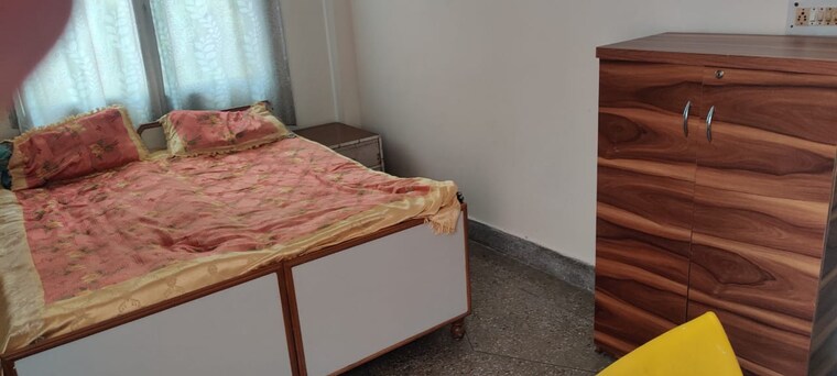 Bedroom, kasturba nagar 2 Bedroom 100 Sq.Yd. Builder Floor In Kasturba Nagar Delhi 9495616