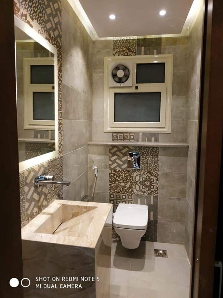 Bathroom, kanakia-paris 5 Bedroom 3000 Sq.Ft. Apartment In Bandra East Mumbai 9495545