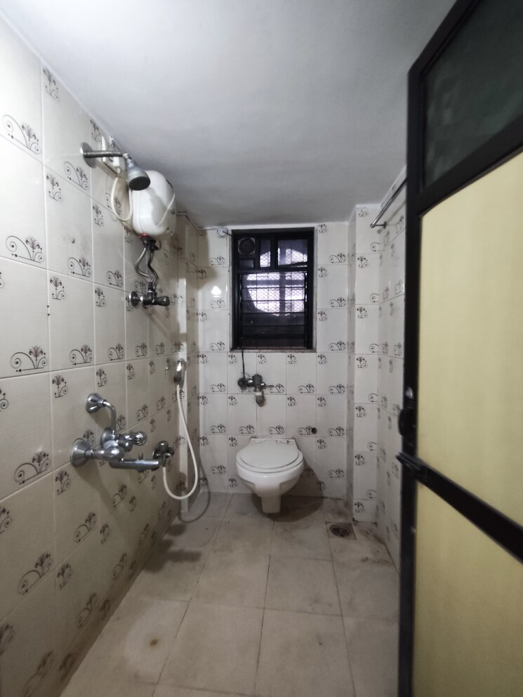Bathroom, shiv-darshan-chs-borivali-west 1 RK 190 Sq.Ft. Apartment In Borivali West Mumbai 9495639