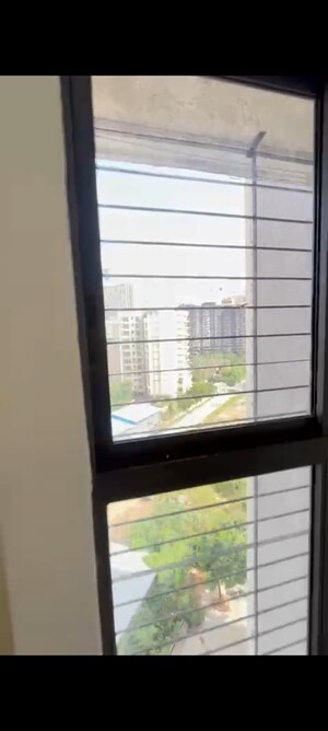 Room in 2 BHK Apartment at Lodha Casa Maxima, Mira Road – for Rent