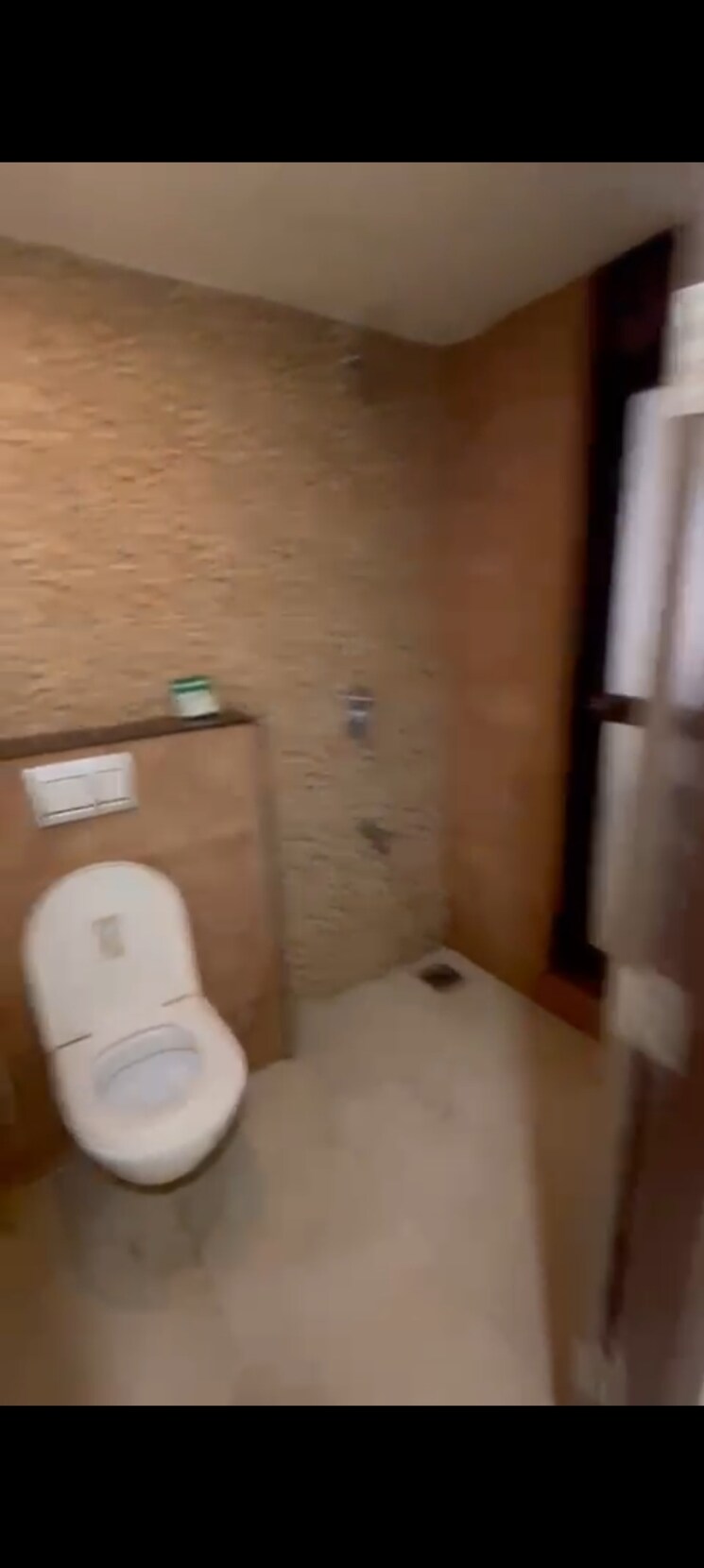 Bathroom, lodha-casa-maxima 2 Bedroom 644 Sq.Ft. Apartment In Mira Road Thane 9495645