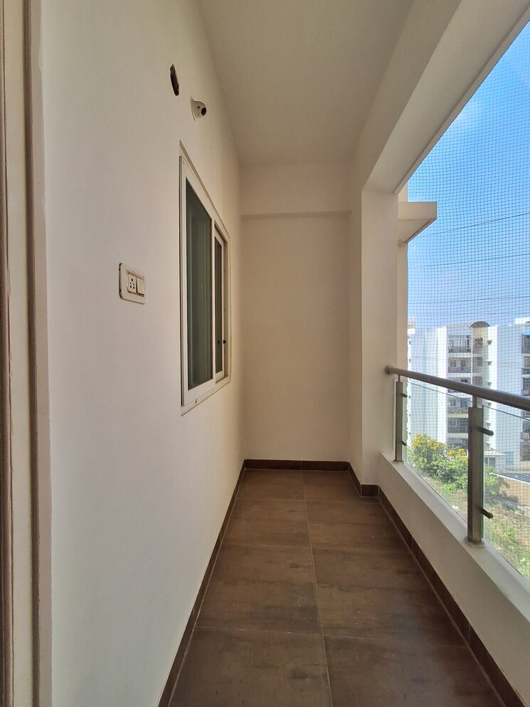 Balcony, hafeezpet 3 Bedroom 1950 Sq.Ft. Apartment In Hafeezpet Hyderabad 9495722
