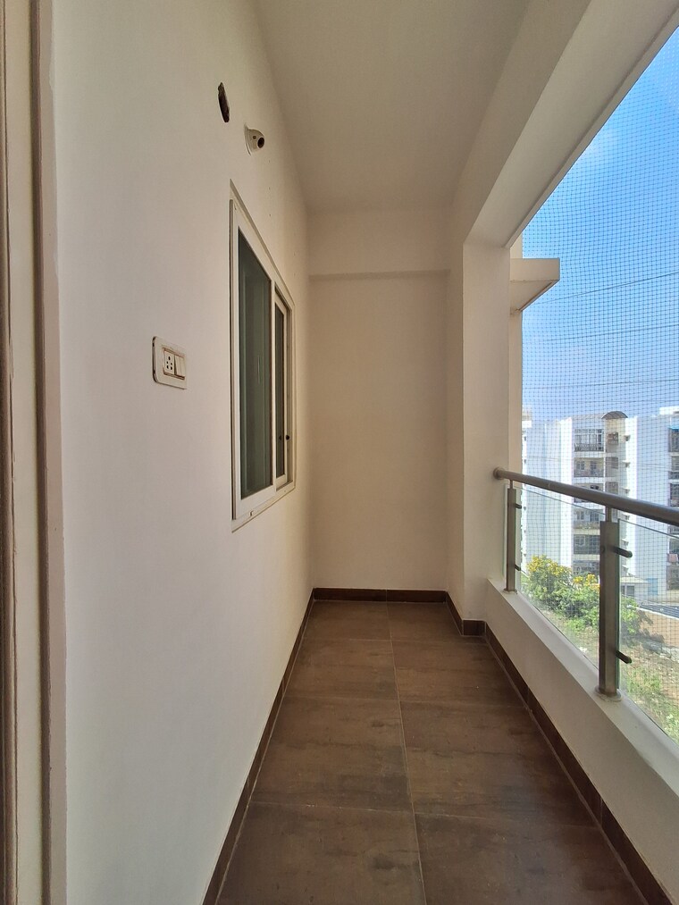 Balcony, hafeezpet 3 Bedroom 1950 Sq.Ft. Apartment In Hafeezpet Hyderabad 9495722
