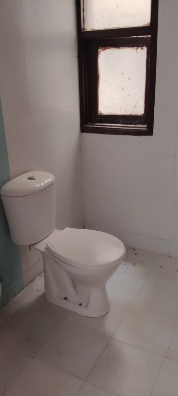 Bathroom in 3.5 BHK Apartment at BPTP Park Grandeura, Sector 82 – for Rent