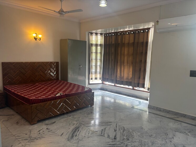 Living Room, sector 23 3 Bedroom 2200 Sq.Ft. Builder Floor In Sector 23 Gurgaon 9495737