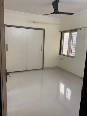 Room in 2 BHK Apartment at Cosmos Orchid, Ghodbunder Road – for Rent