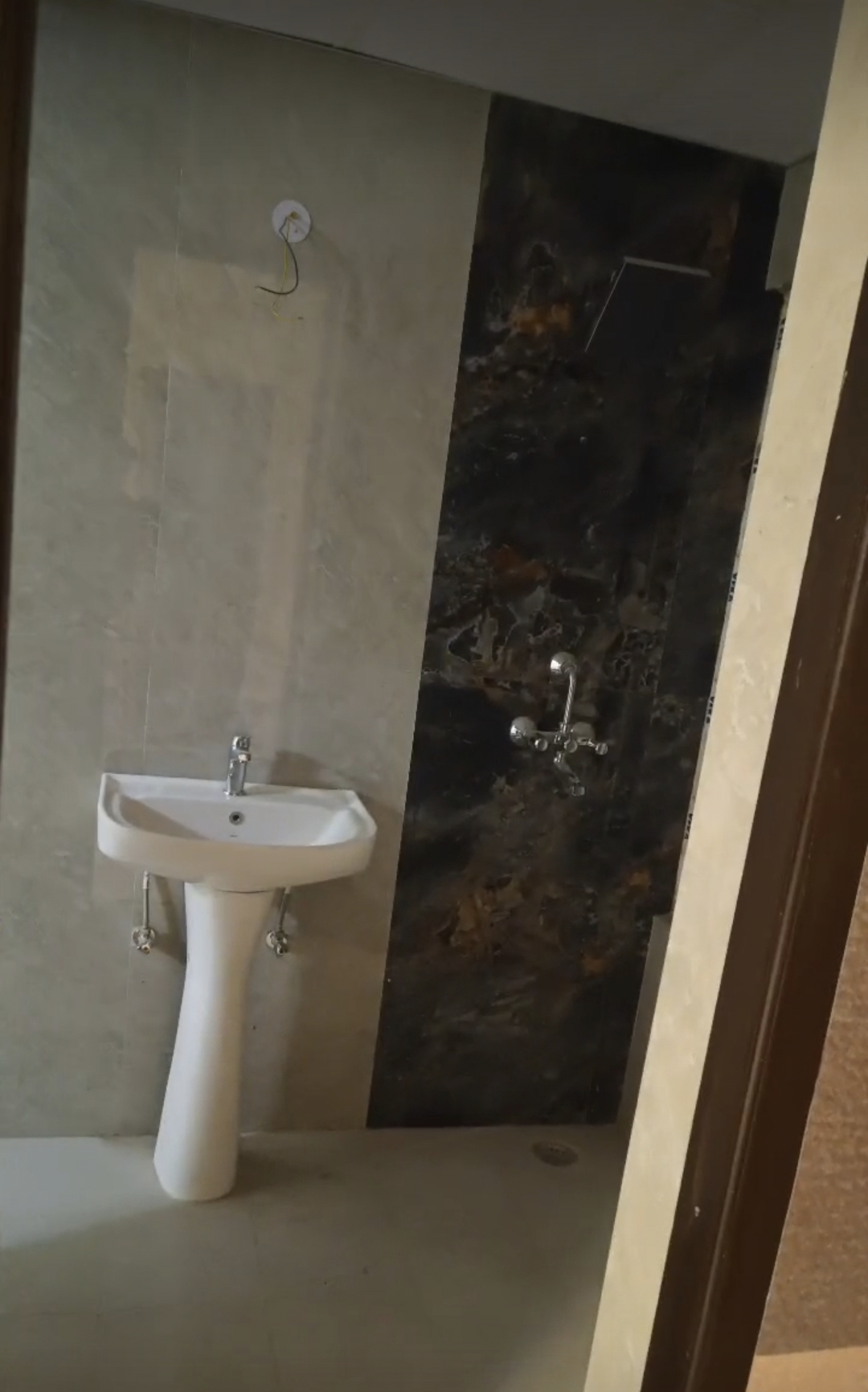 2 BHK + Study Room Apartment For Sale in VIctoryone Amara