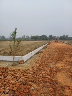 Plot For Sale in Parao