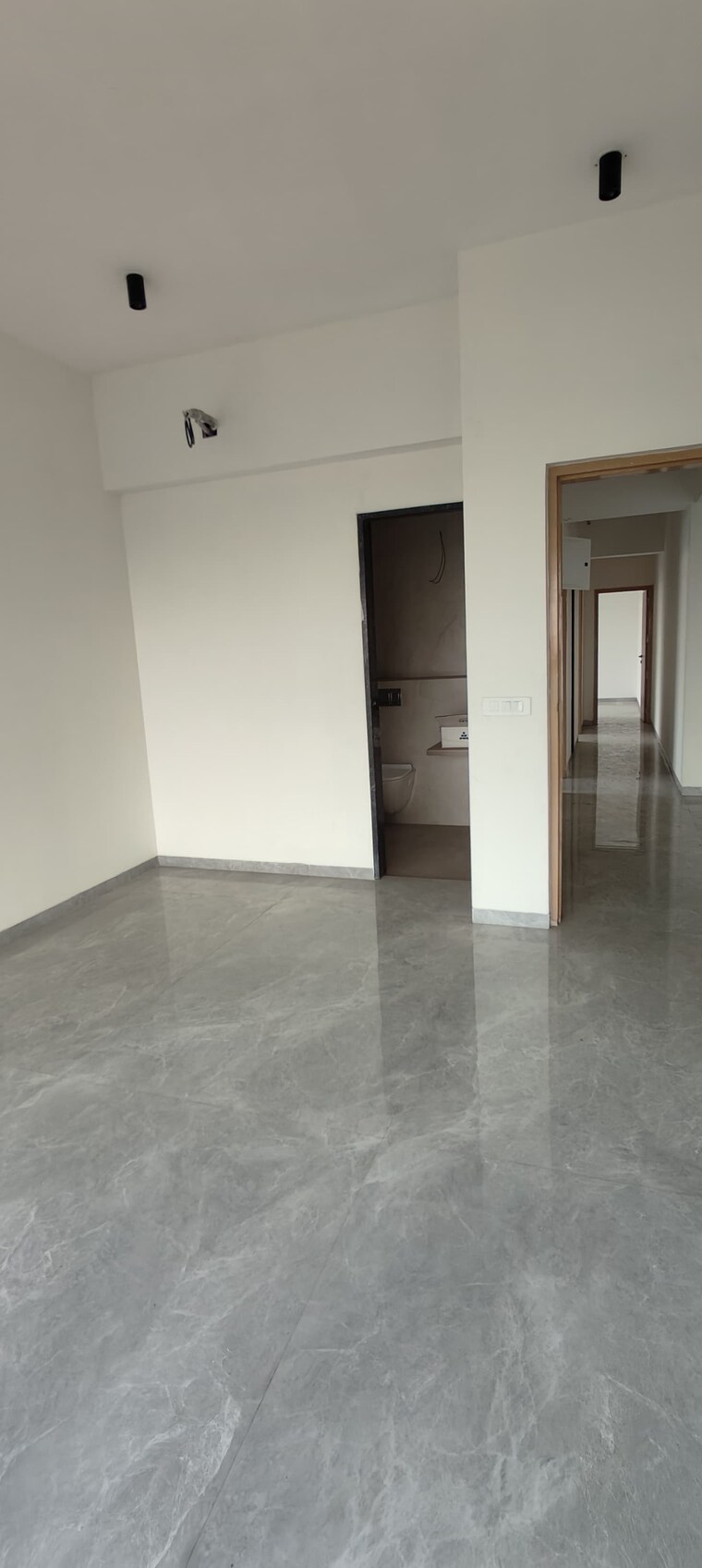 Room, chandak-cornerstone 2 Bedroom 700 Sq.Ft. Apartment In Worli Mumbai 9495894