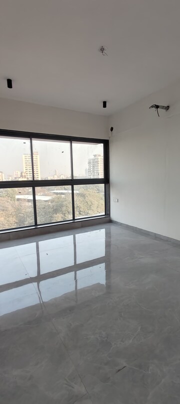 Room in 2 BHK Apartment at Chandak Cornerstone, Worli – for Rent