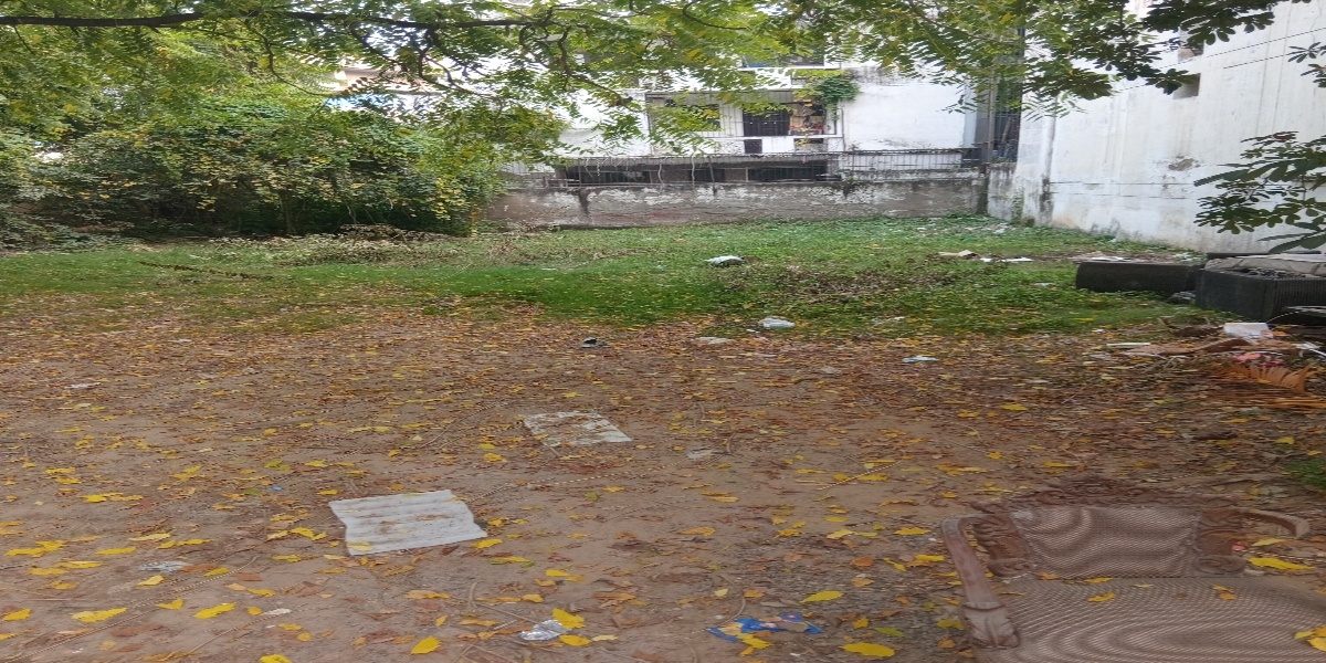 Plot For Sale in DLF Phase II