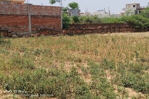  Plot For Sale in Jankipuram