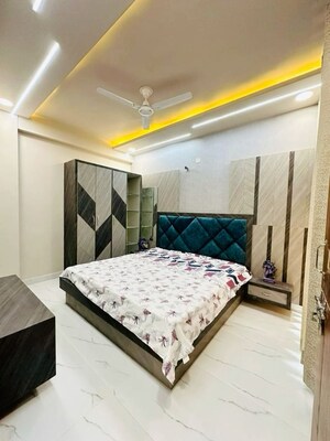Bedroom in 2.5 BHK Apartment at Marathon Monte South, Byculla West – for Rent