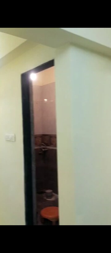 Furnished Amenities in 1 BHK Apartment at Fortune Towers, Mazgaon – for Rent