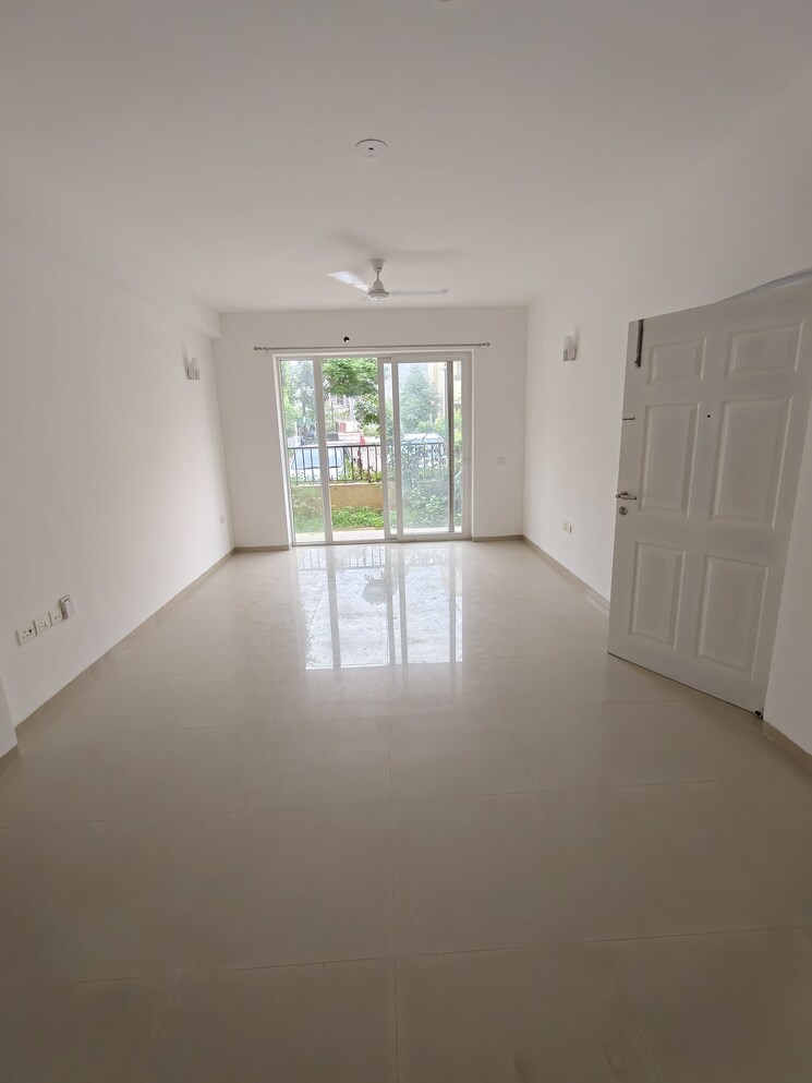 Living Room, emaar-emerald-floors-select 3 Bedroom 267 Sq.Yd. Apartment In Sector 65 Gurgaon 9496223