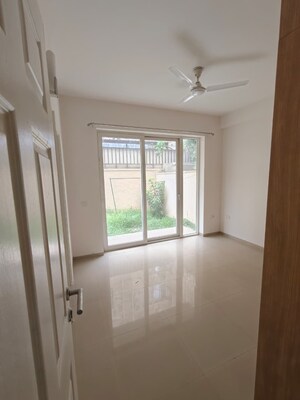 Room in 3 BHK Apartment at Emaar Emerald Floors Select, Sector 65 – for Sale
