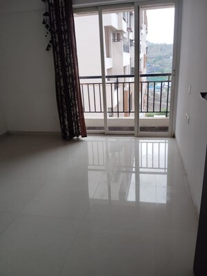 Room in 1 BHK Apartment at Puranik Abitante, Bavdhan – for Sale