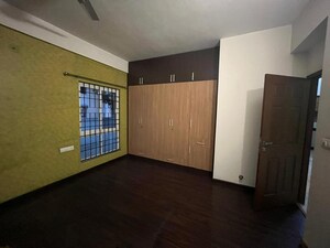 Room in 3 BHK Apartment at Elegant Silver Oak, Frazer Town – for Rent