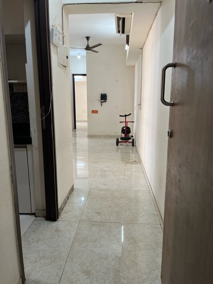 undefined, lodha-amara-tower-32-and-33 2 Bedroom 672 Sq.Ft. Apartment In Sandoz Baug Thane 9496339