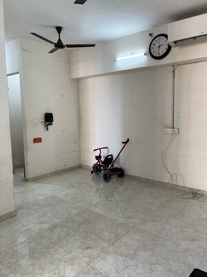 Living Room in 2 BHK Apartment at Lodha Amara Tower 32 And 33, Sandoz Baug – for Rent