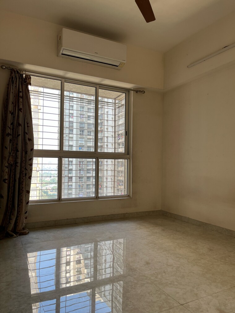 Bedroom, lodha-amara-tower-32-and-33 2 Bedroom 672 Sq.Ft. Apartment In Sandoz Baug Thane 9496339