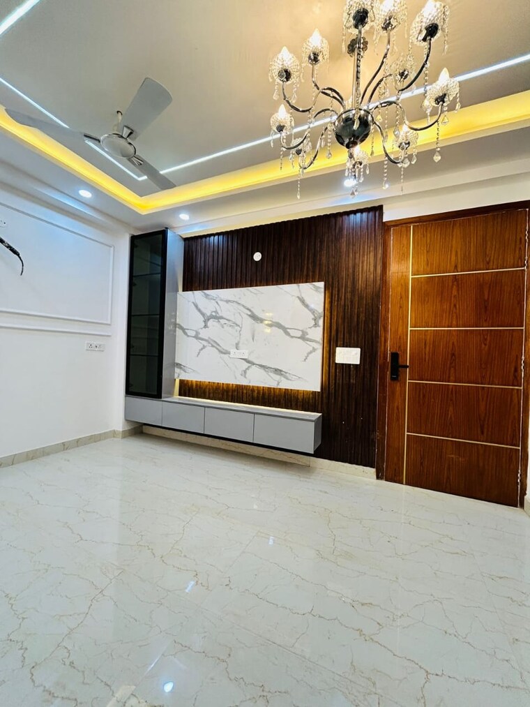 Kitchen, chattarpur 3 Bedroom 130 Sq.Yd. Builder Floor In Chattarpur Delhi 9496385