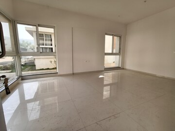 Room in 3 BHK Apartment at K Raheja Corp Viva, Pirangut – for Rent