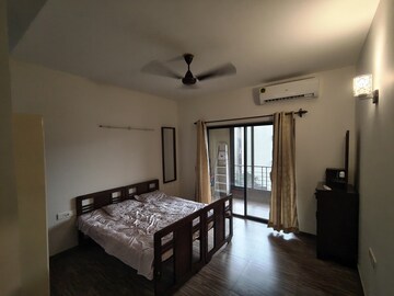 Bedroom in 3 BHK Apartment at Kadamba Plateau – for Rent